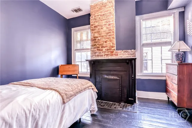 $3,500 | 310 East Henry Street, Savannah, GA 31401