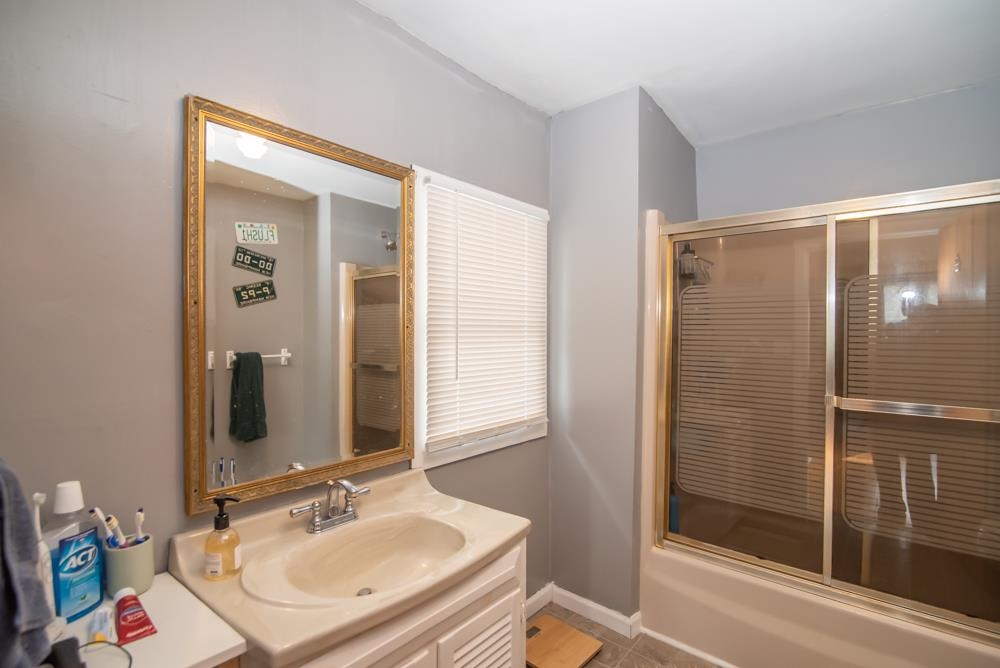174 Hackett Hill Road Hooksett, NH 03106 - Photo 11 of 33