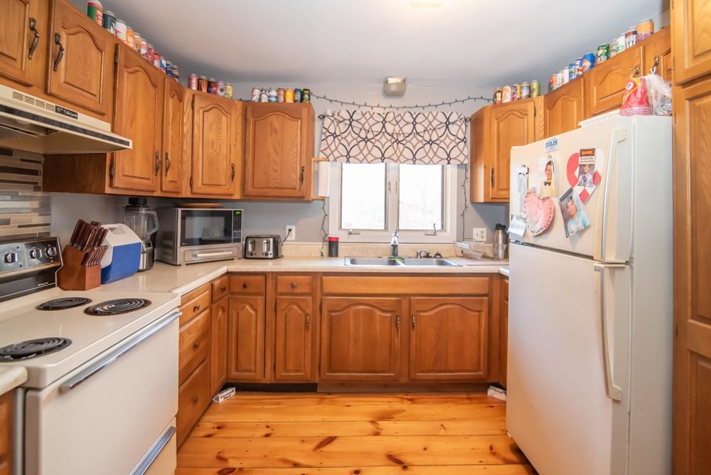 174 Hackett Hill Road Hooksett, NH 03106 - Photo 14 of 33