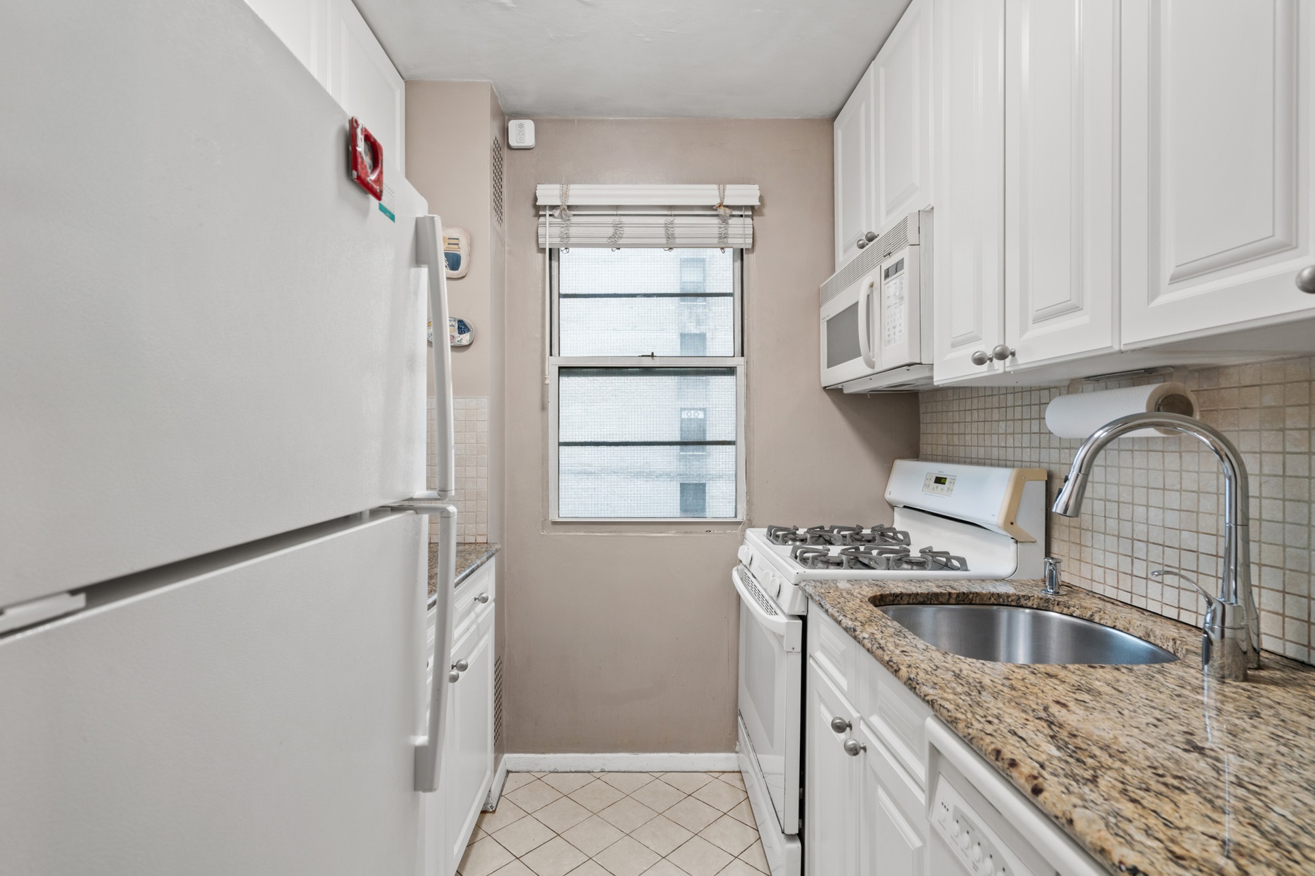 201 East 37th Street, Unit 8G Manhattan, NY 10016 - Photo 5 of 7