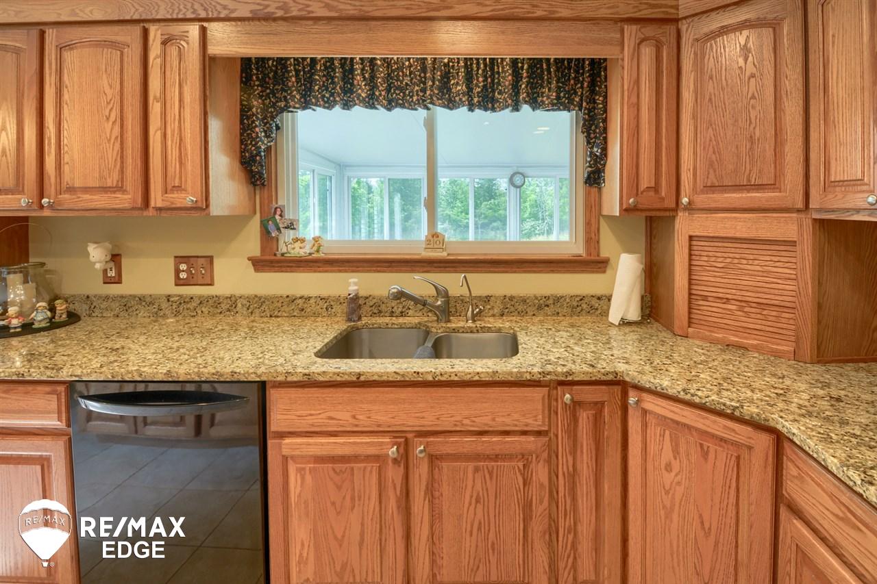 5014 Genesee Road Lapeer, MI 48446 - Photo 37 of 54 21463317-37.JPG