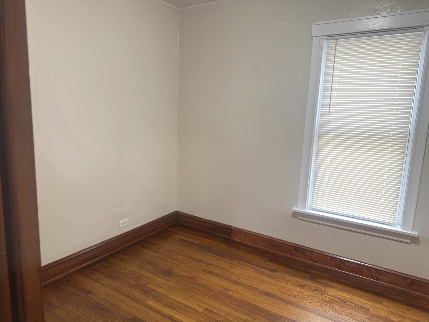 2158 North Hamlin Avenue, Unit 2F Chicago, IL 60647 - Photo 4 of 9