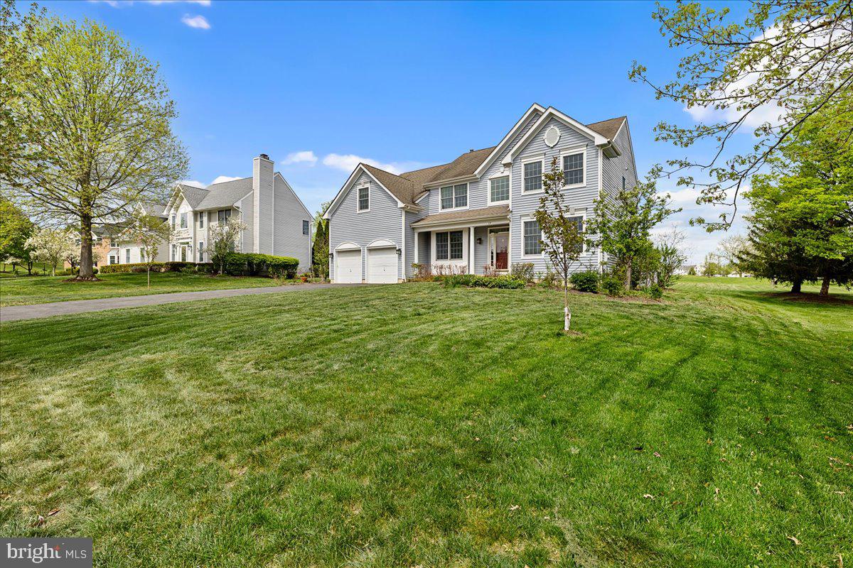 17 Spyglass Road Skillman, NJ 08558 - Photo 2 of 36