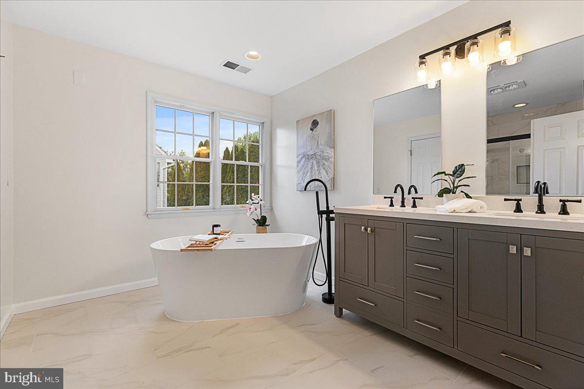 17 Spyglass Road Skillman, NJ 08558 - Photo 21 of 36