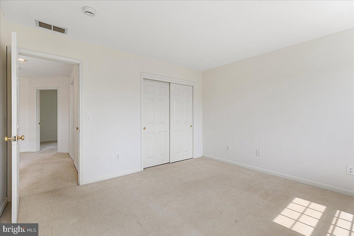 17 Spyglass Road Skillman, NJ 08558 - Photo 26 of 36