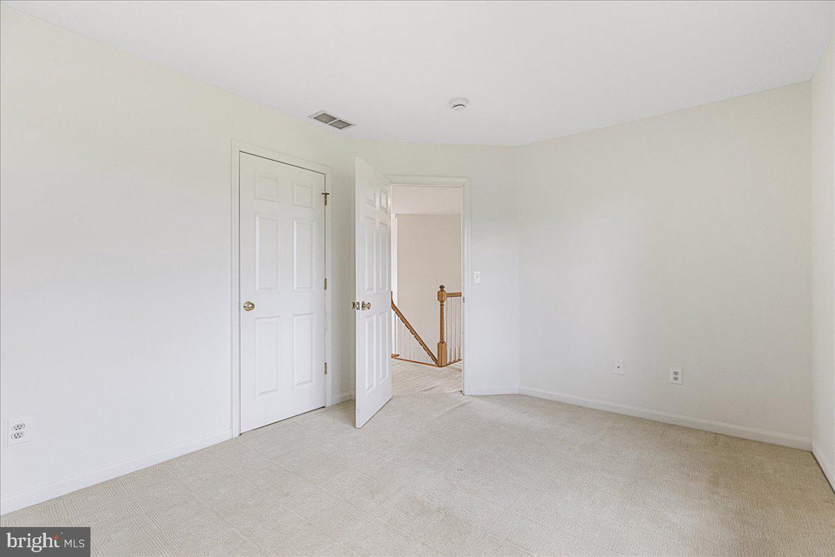 17 Spyglass Road Skillman, NJ 08558 - Photo 28 of 36