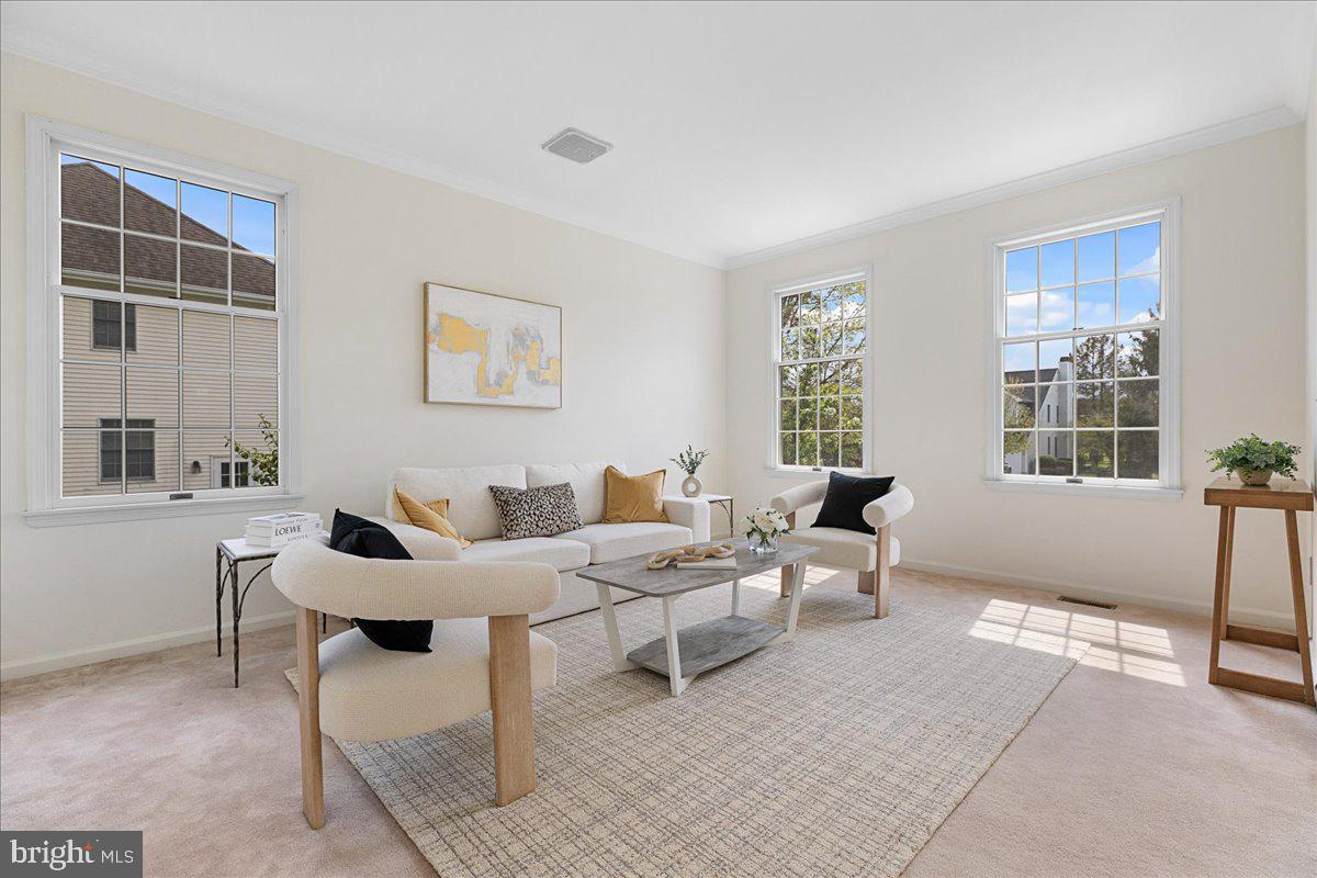 17 Spyglass Road Skillman, NJ 08558 - Photo 7 of 36