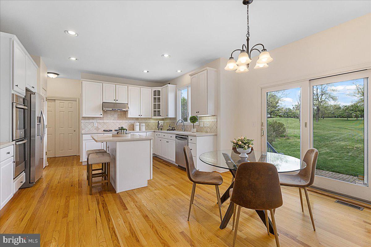 17 Spyglass Road Skillman, NJ 08558 - Photo 10 of 36