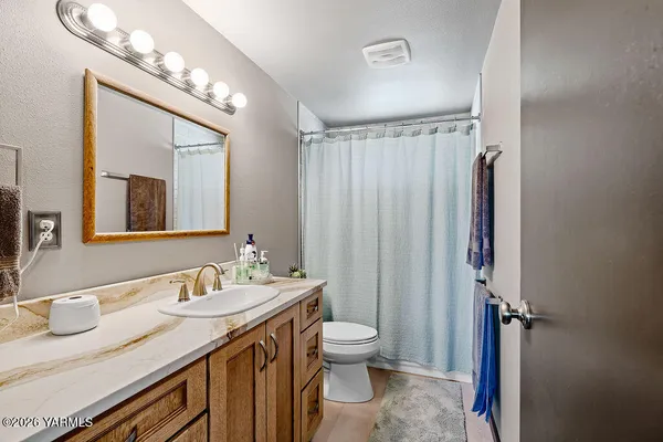 $448,000 | 3003 South 79th Avenue, Yakima, WA 98903