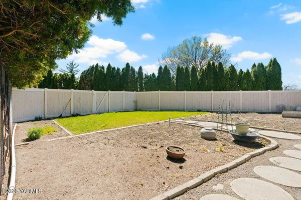 $448,000 | 3003 South 79th Avenue, Yakima, WA 98903