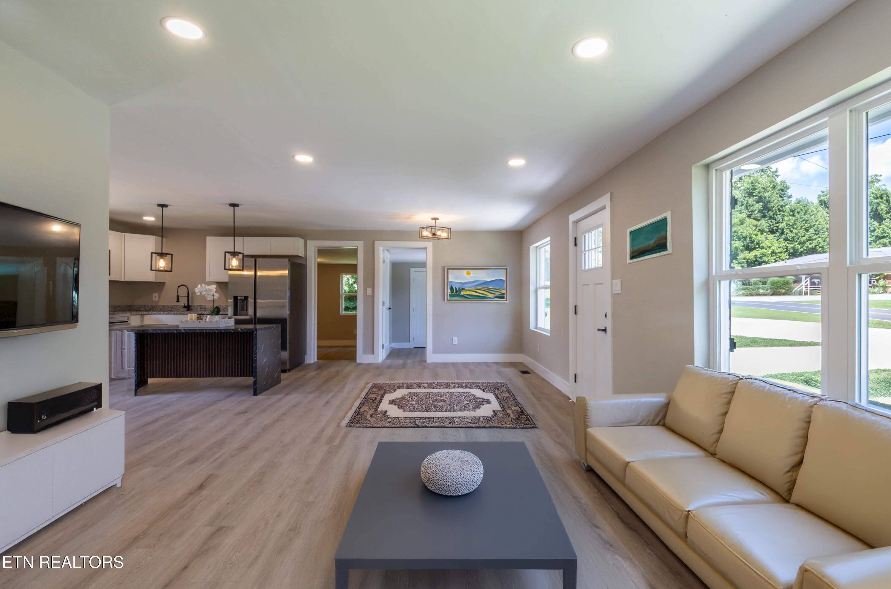 505 Foust Carney Road Powell, TN 37849 - Photo 12 of 41 Living Room/Dining Room