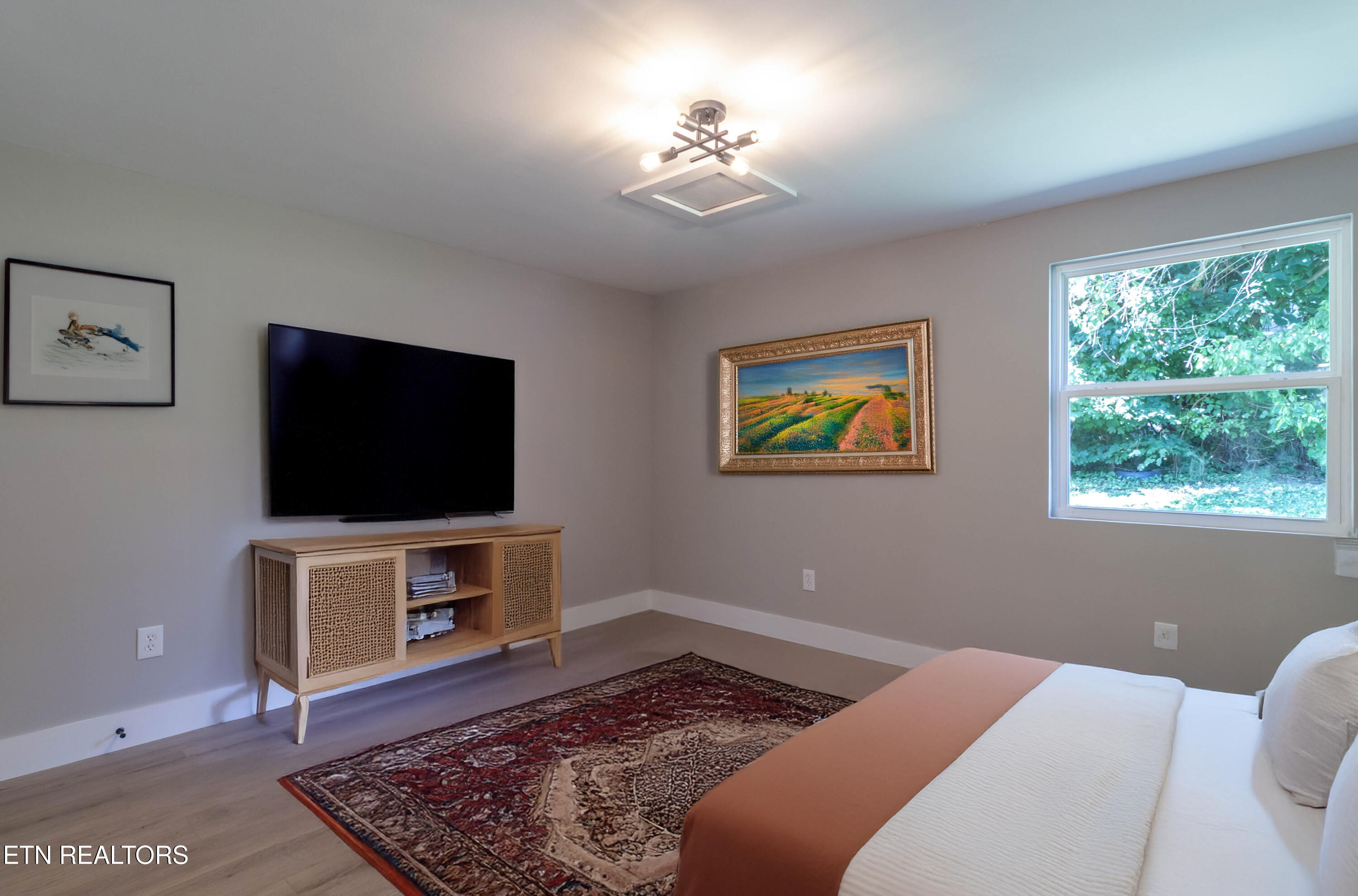 505 Foust Carney Road Powell, TN 37849 - Photo 28 of 41 Guest Room