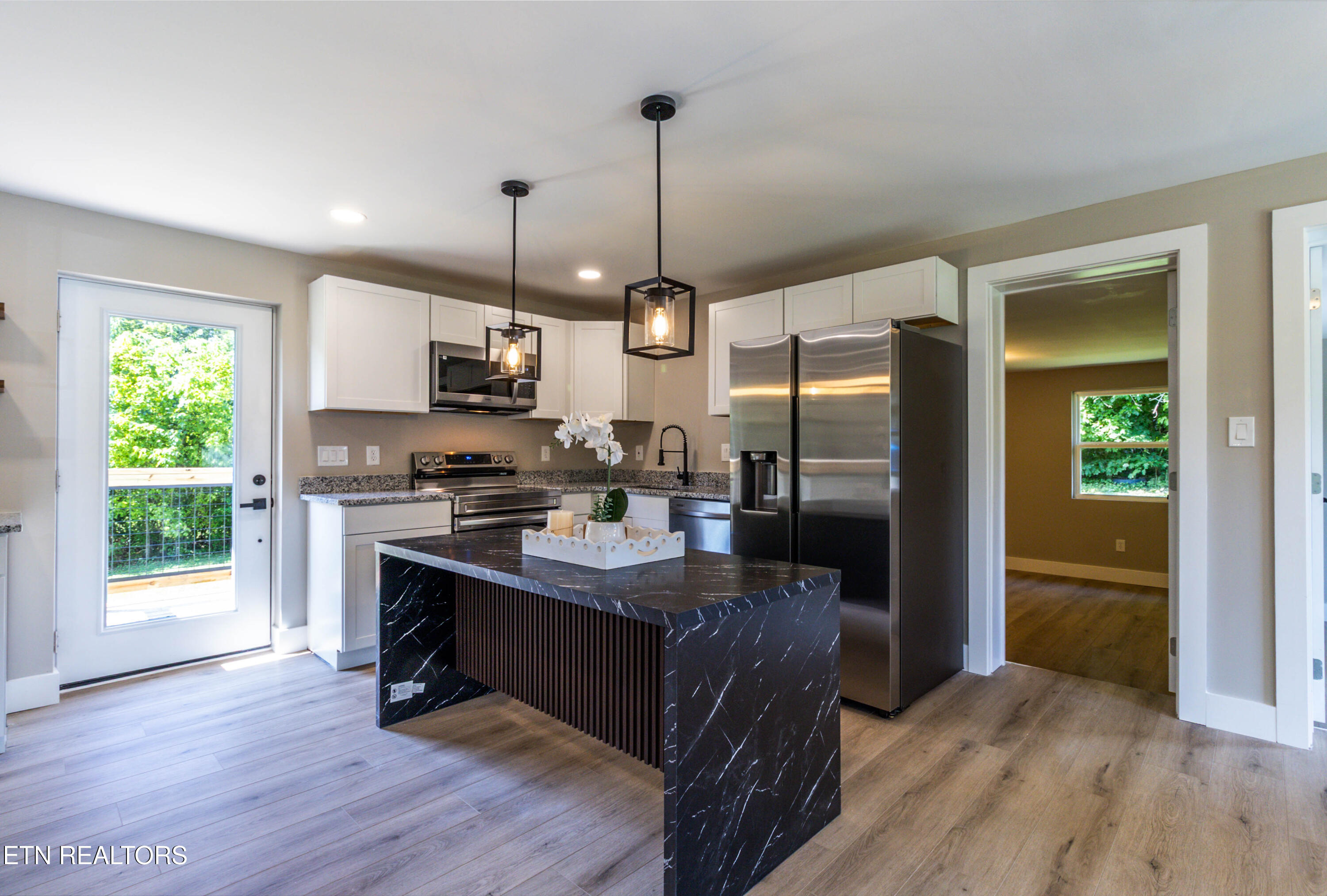 505 Foust Carney Road Powell, TN 37849 - Photo 7 of 41 Kitchen