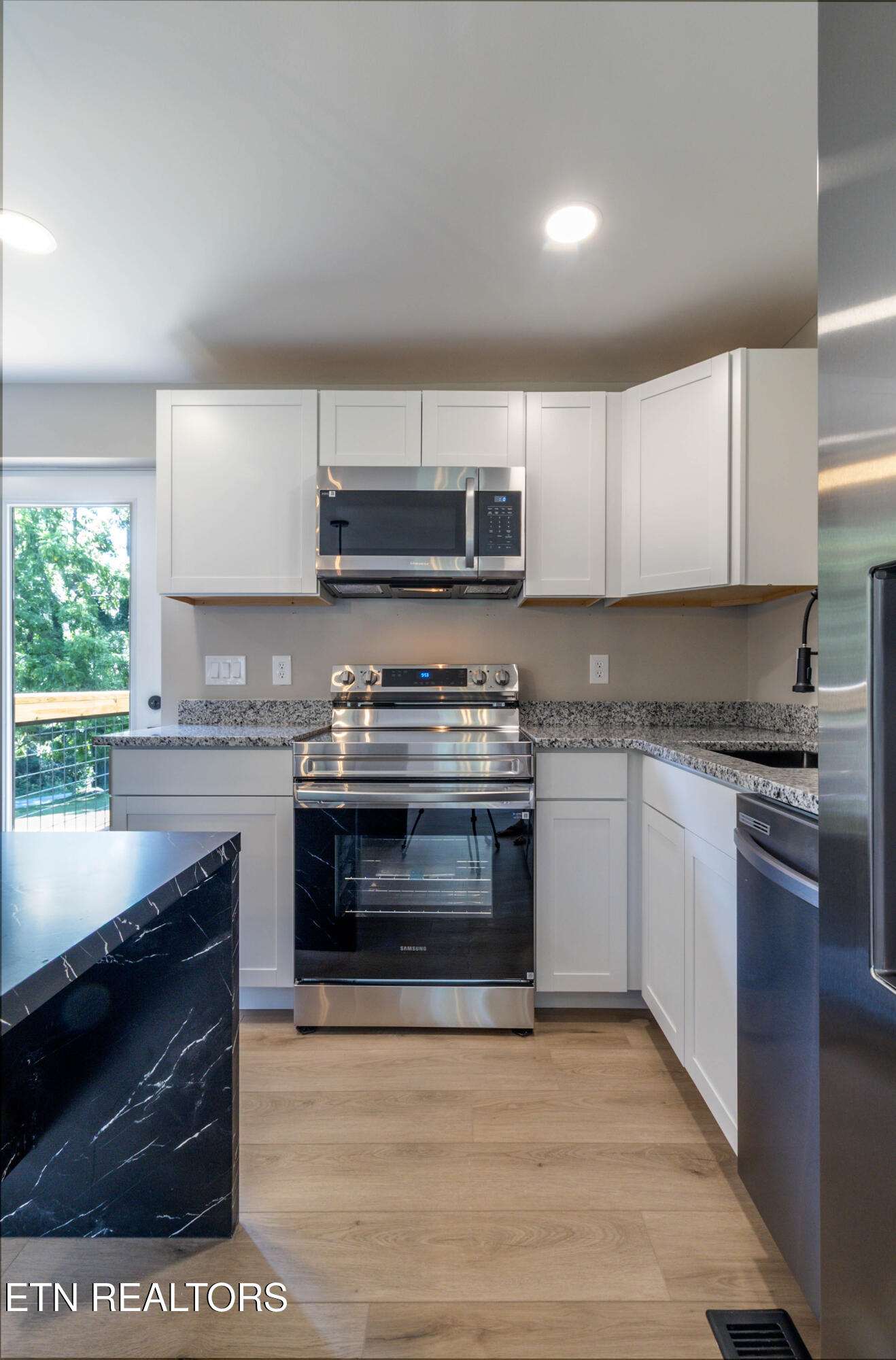 505 Foust Carney Road Powell, TN 37849 - Photo 9 of 41 Kitchen