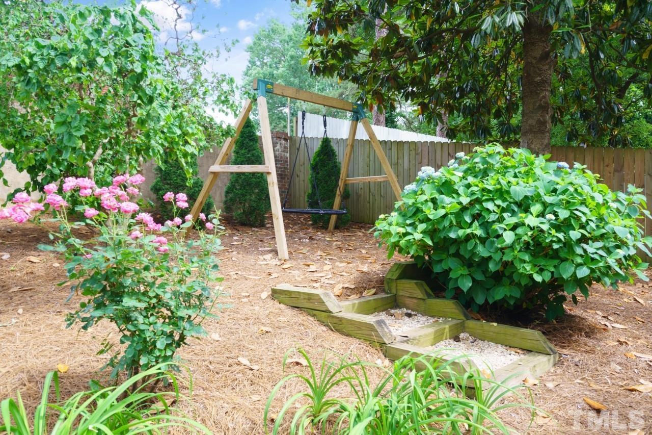 1216 Weldon Place Raleigh, NC 27608 - Photo 33 of 41