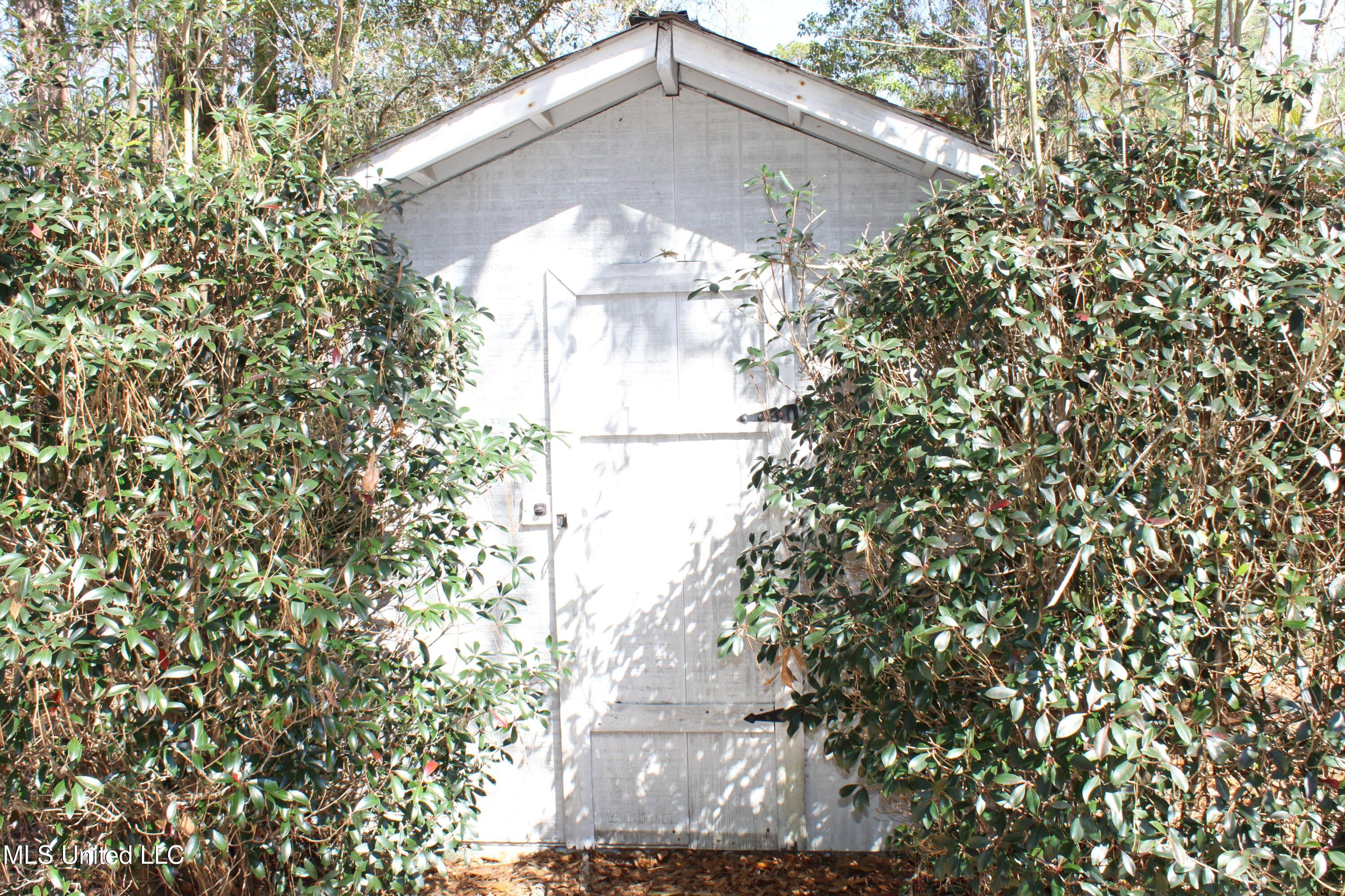 9300 Ridgeview Drive Ocean Springs, MS 39564 - Photo 50 of 54 IMG_6901