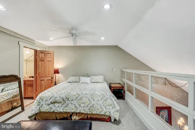 $199,900 | 390 Snow Ridge Cir Lake, Lake Harmony, PA 18624