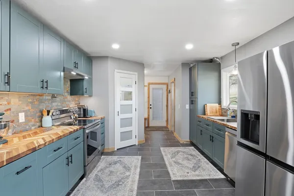 $874,999 | 27108 East Blanchard Road, Newport, WA 99156