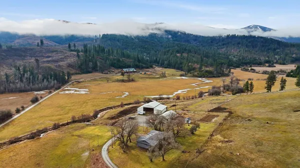 $874,999 | 27108 East Blanchard Road, Newport, WA 99156