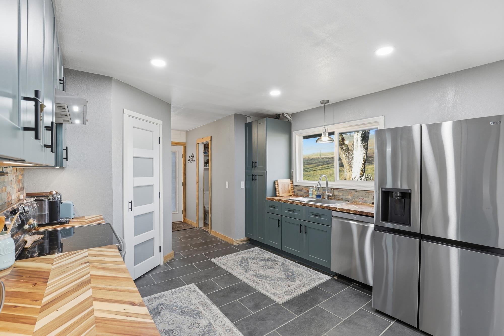 27108 East Blanchard Road Newport, WA 99156 - Photo 4 of 50