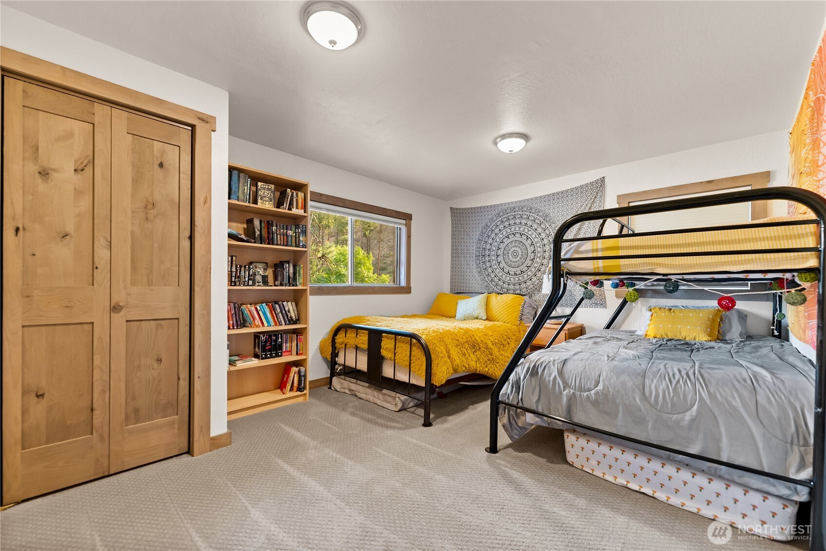 1425 Salmon Creek Road Okanogan, WA 98840 - Photo 28 of 39 a bedroom with bed and window