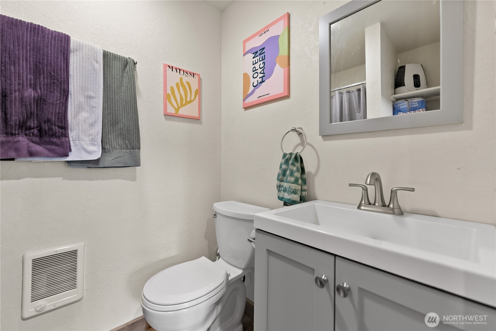1425 Salmon Creek Road Okanogan, WA 98840 - Photo 30 of 39 a bathroom with a toilet a sink and mirror