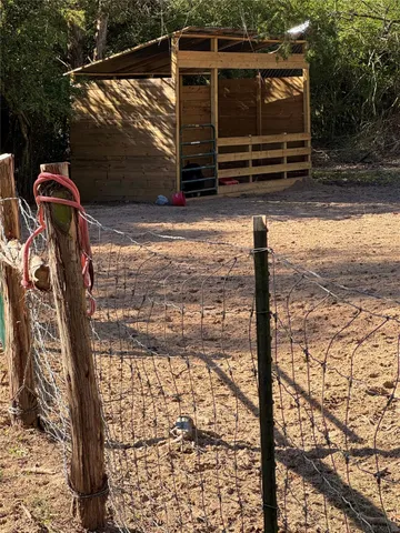 $799,999 | 1760 County Road 215, Weimar, TX 78962