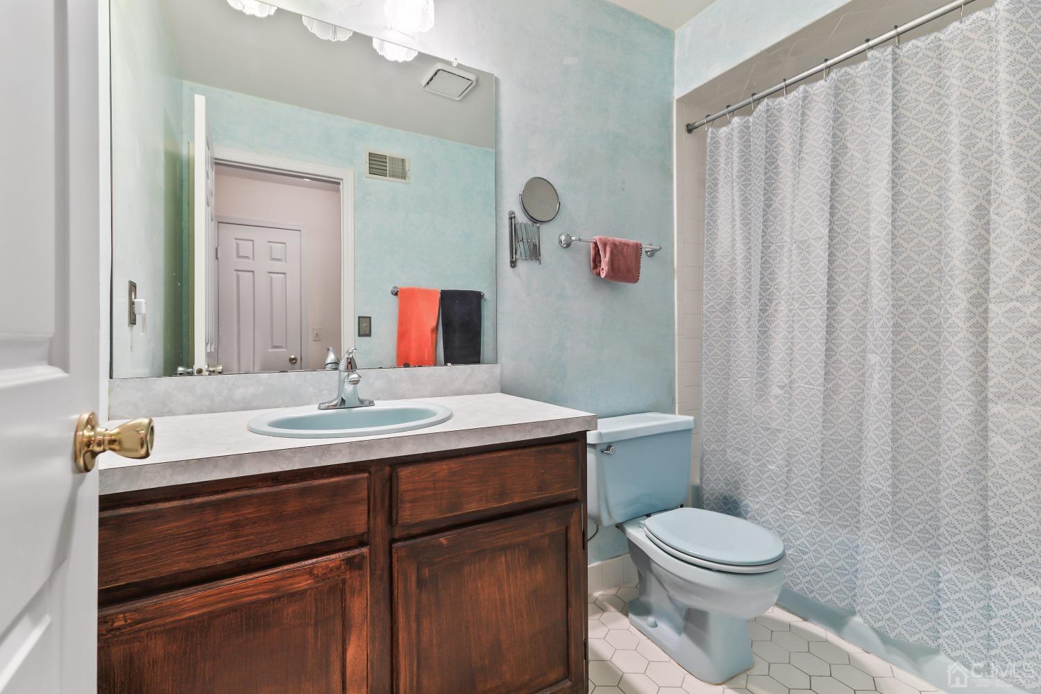 145 Redpine Loop Old Bridge, NJ 08857 - Photo 17 of 26 Gallery Image 17