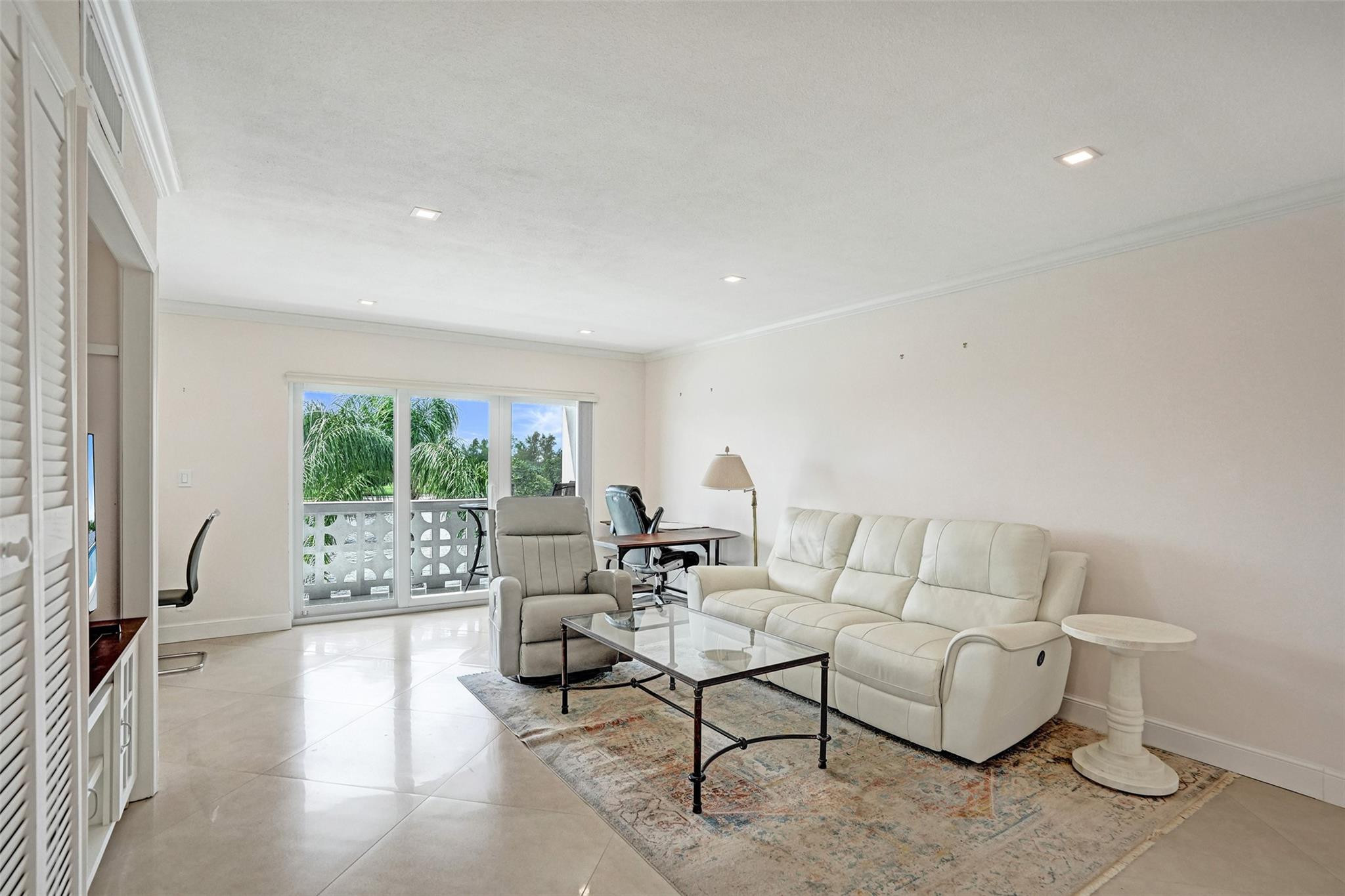 1001 North Riverside Drive, Unit 304 Pompano Beach, FL 33062 - Photo 16 of 49 Photo 16