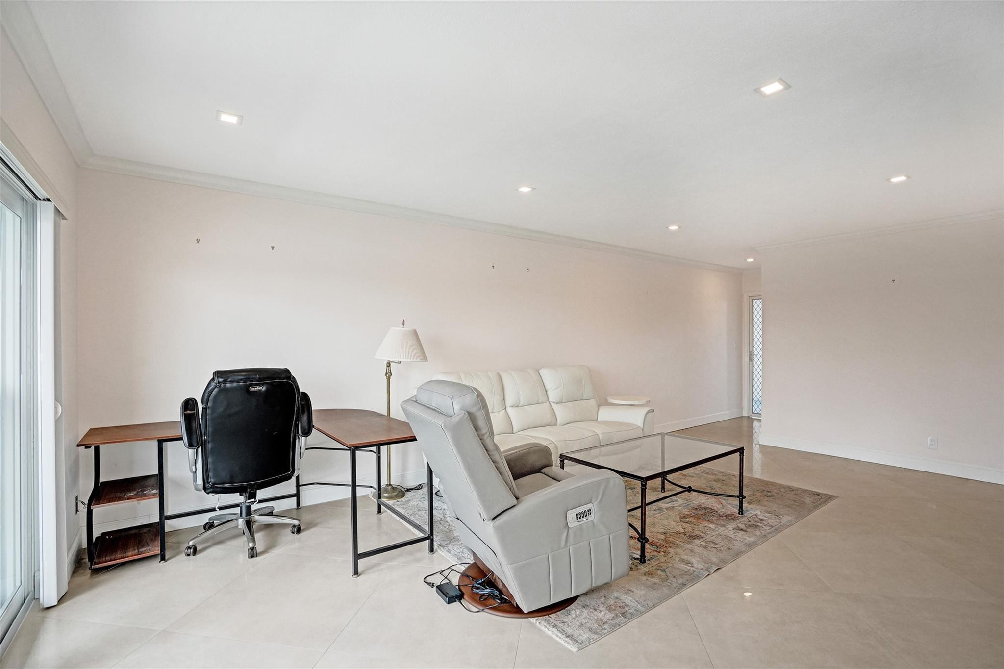 1001 North Riverside Drive, Unit 304 Pompano Beach, FL 33062 - Photo 17 of 49 Photo 17