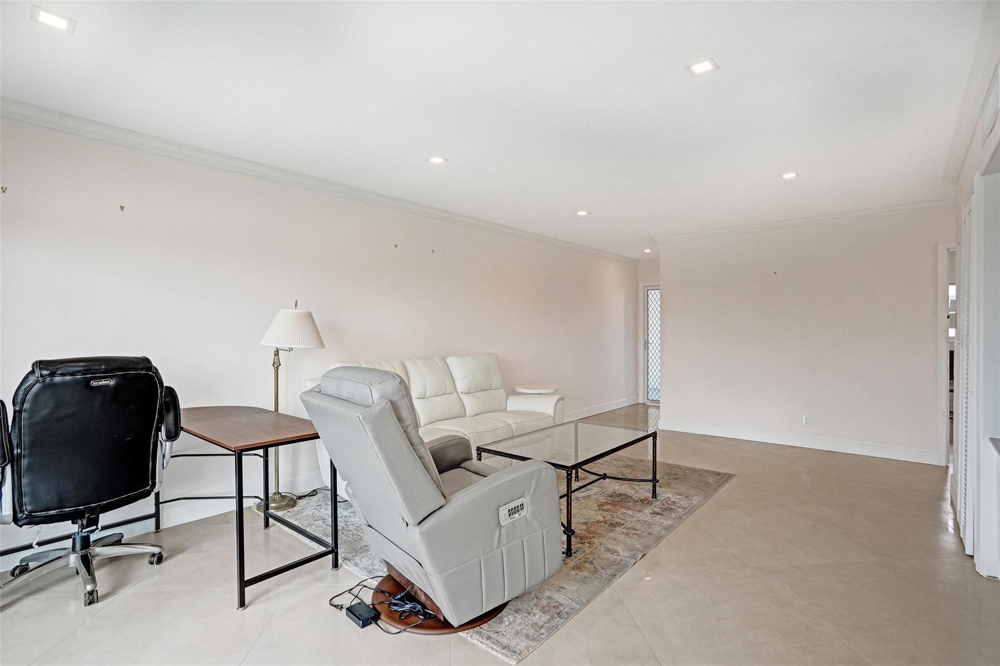 1001 North Riverside Drive, Unit 304 Pompano Beach, FL 33062 - Photo 18 of 49 Photo 18