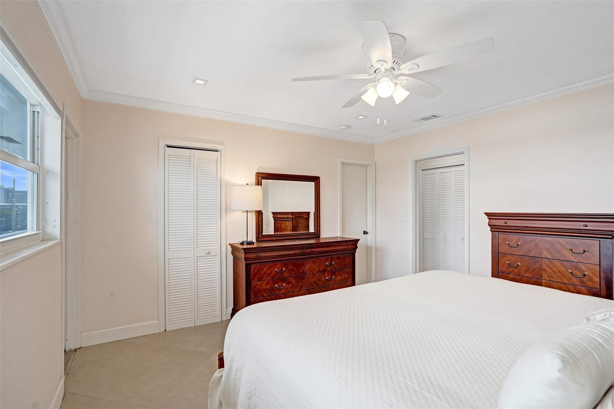 1001 North Riverside Drive, Unit 304 Pompano Beach, FL 33062 - Photo 5 of 49 Photo 5