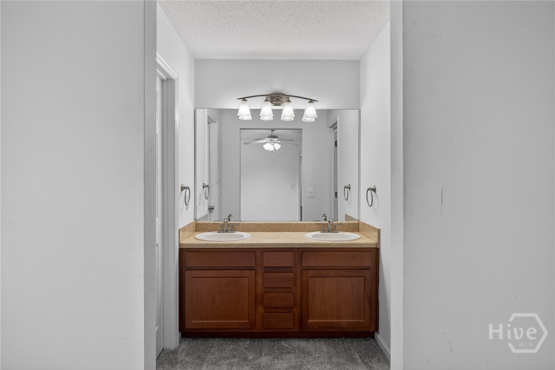 104 Redfield Drive Pooler, GA 31322 - Photo 13 of 23 Primary Bath