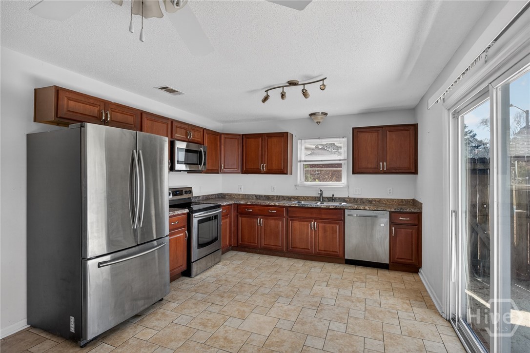 104 Redfield Drive Pooler, GA 31322 - Photo 7 of 23