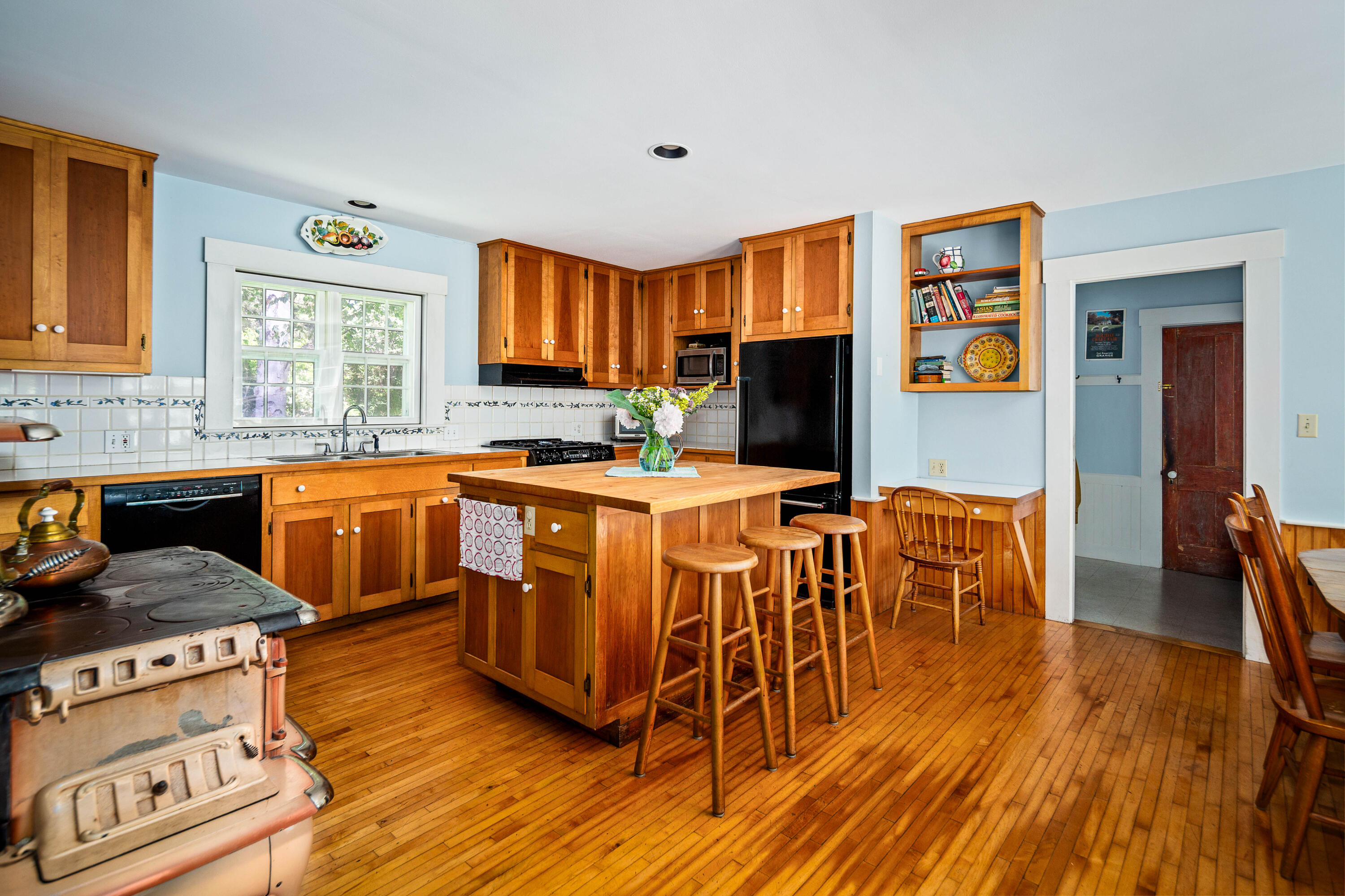 97 North Street Dover-Foxcroft, ME 04426 - Photo 6 of 39 97North_28_SS_mls