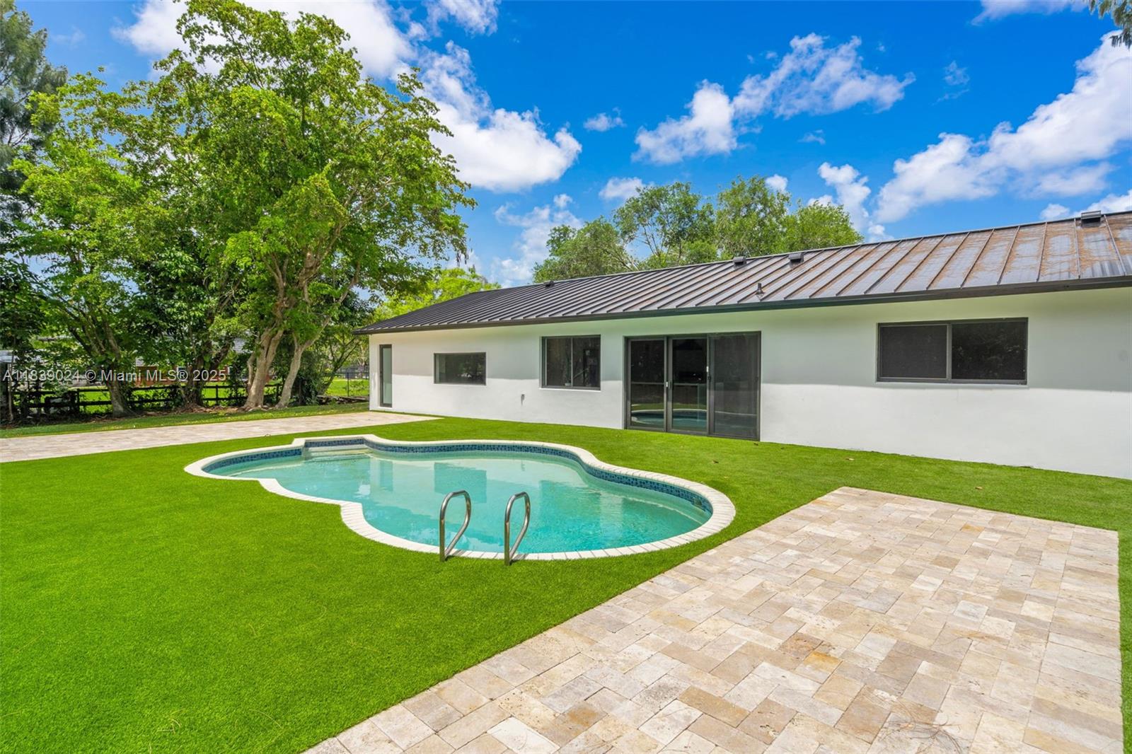 5311 Southwest 196th Lane Southwest Ranches, FL 33332 - Photo 22 of 26