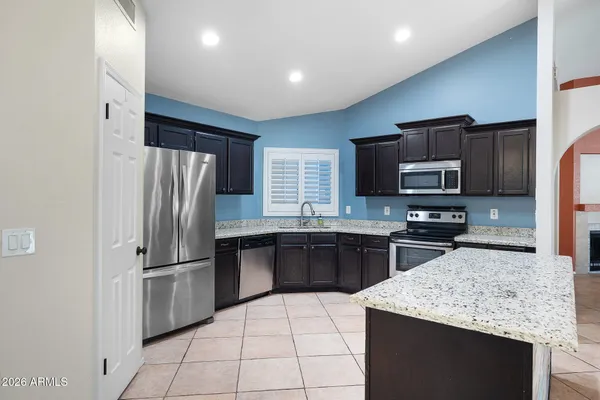 $2,500 | 4230 East Saltsage Drive, Phoenix, AZ 85048