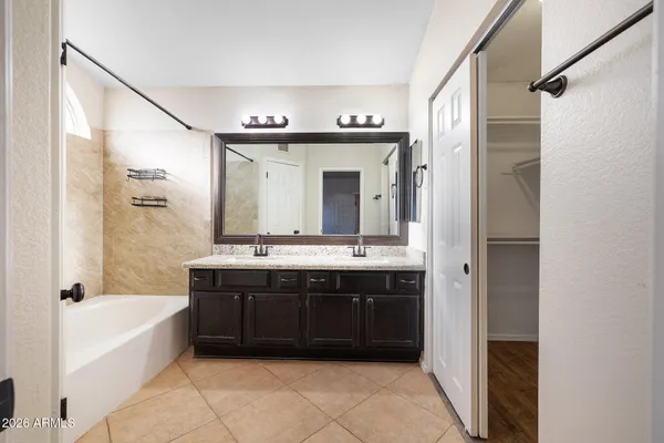 $2,500 | 4230 East Saltsage Drive, Phoenix, AZ 85048