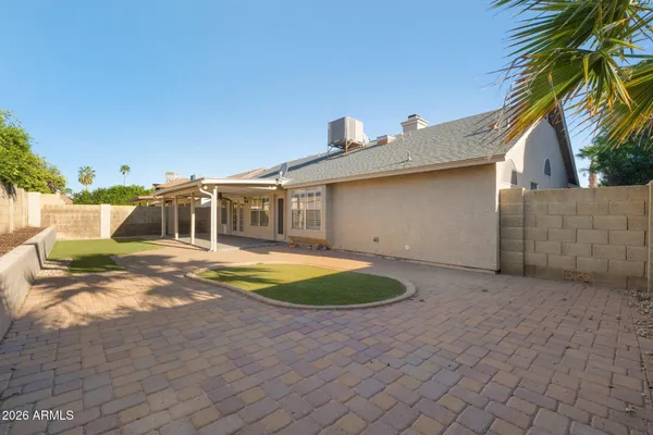 $2,500 | 4230 East Saltsage Drive, Phoenix, AZ 85048