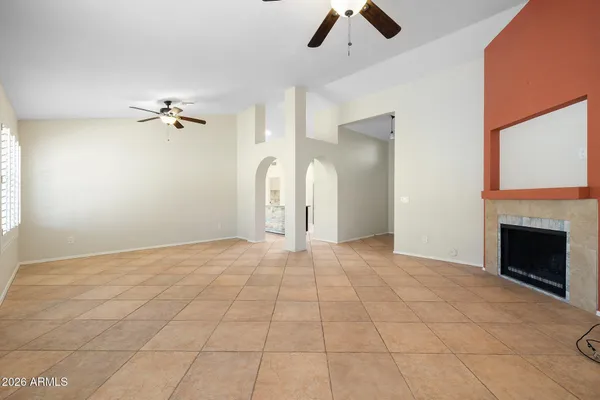 $2,500 | 4230 East Saltsage Drive, Phoenix, AZ 85048