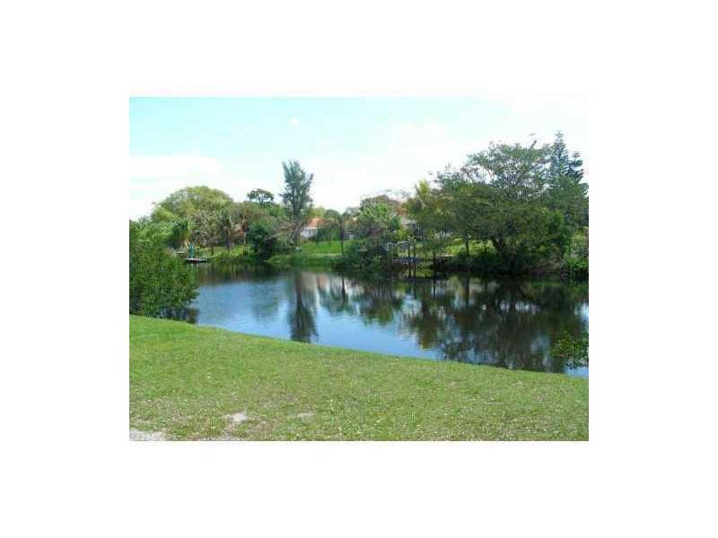 610 Northwest 13th Street, Unit 23 Boca Raton, FL 33486 - Photo 4 of 4 View