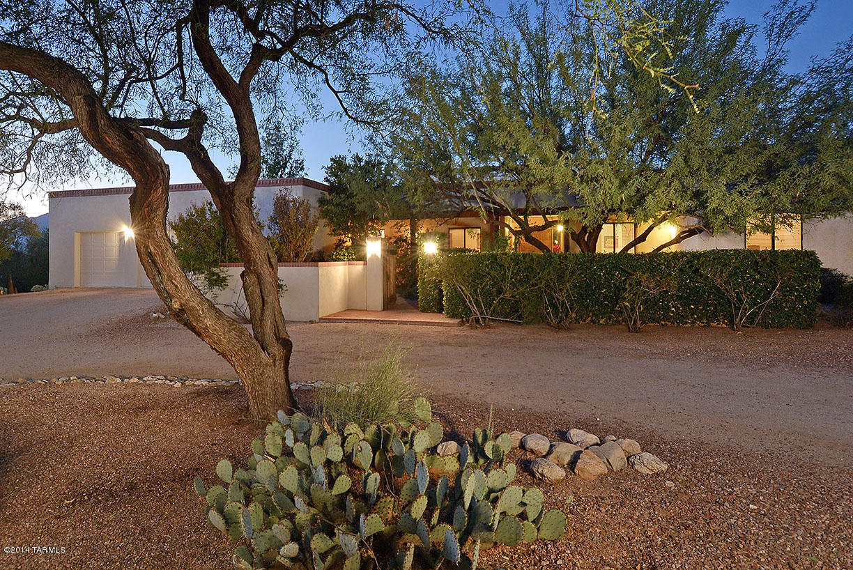 12165 East Fort Lowell Road Tucson, AZ 85749 - Photo 2 of 32 Gallery Image 2