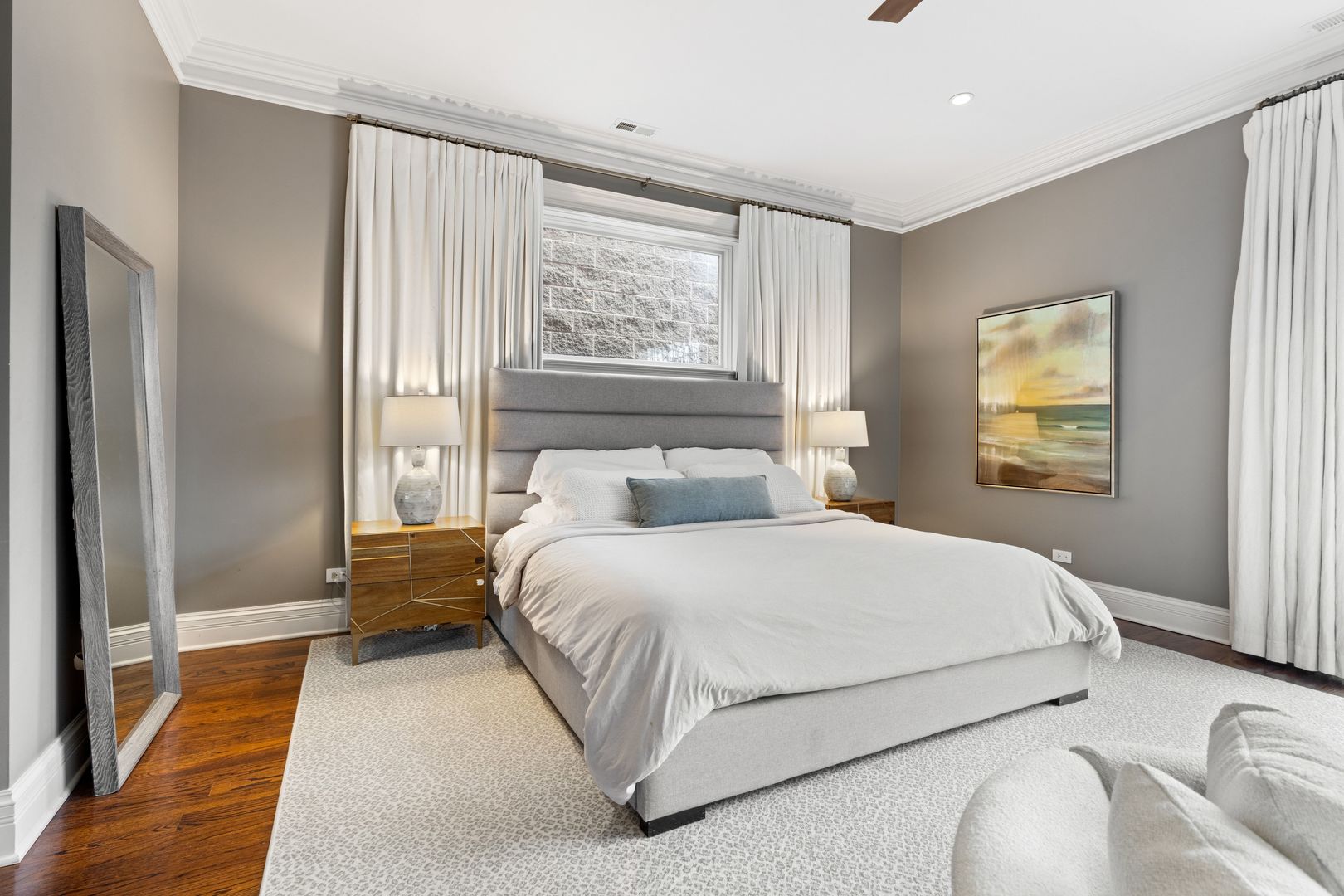 1410 West Byron Street Chicago, IL 60613 - Photo 18 of 40 a bedroom with a bed and a window