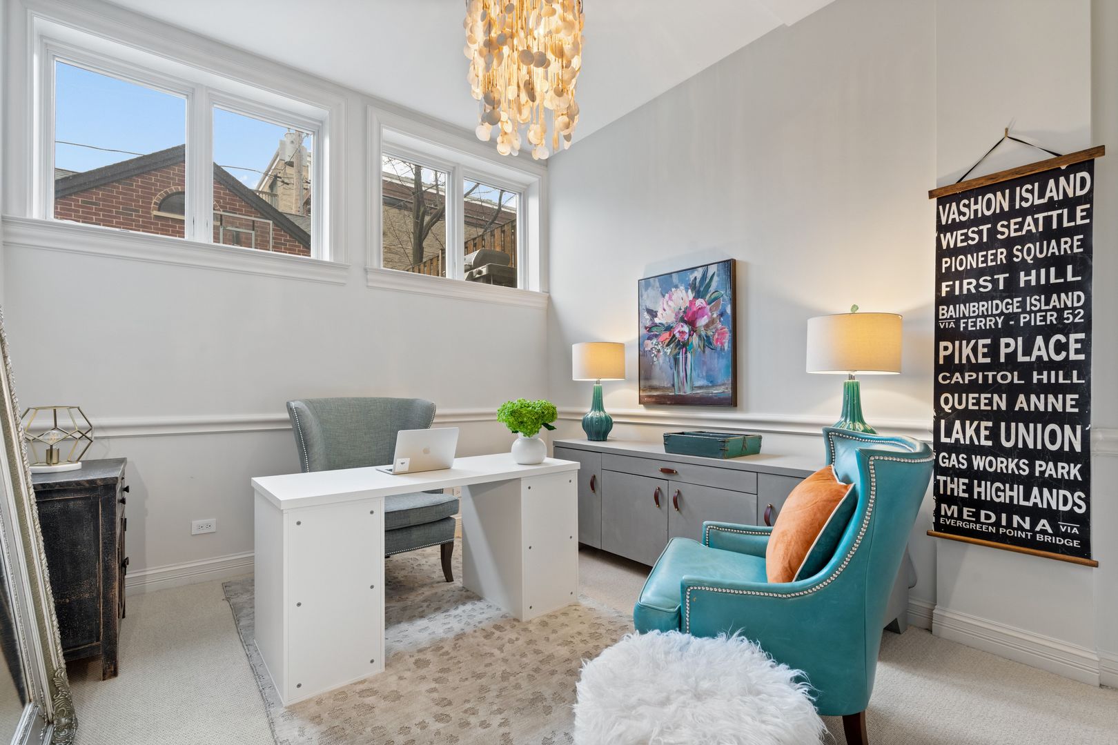 1410 West Byron Street Chicago, IL 60613 - Photo 29 of 40 a living room with furniture a rug and white walls
