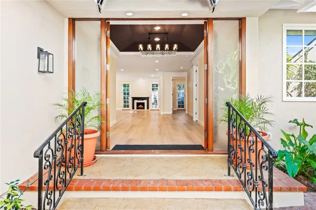 $10,700 | 11 Rue Marseilles, Newport Beach, CA 92660