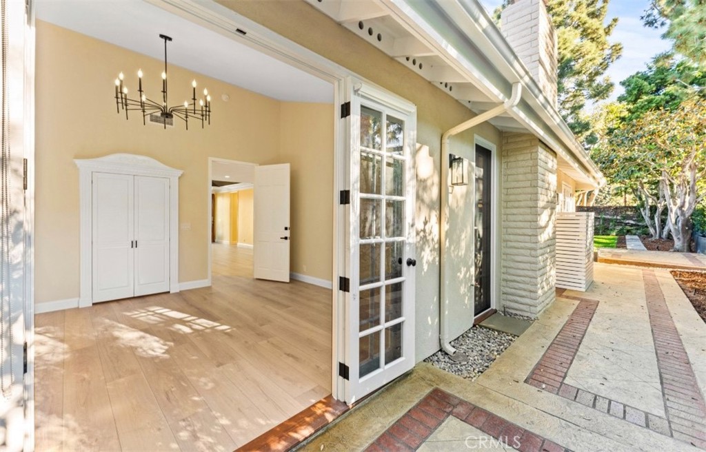 11 Rue Marseilles Newport Beach, CA 92660 - Photo 32 of 49