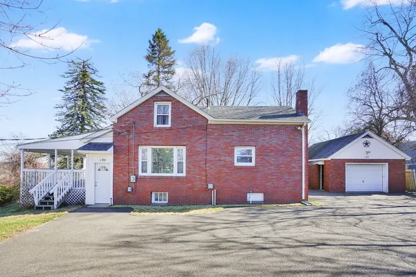 $340,000 | 195 Grattan Street, Chicopee, MA 01020