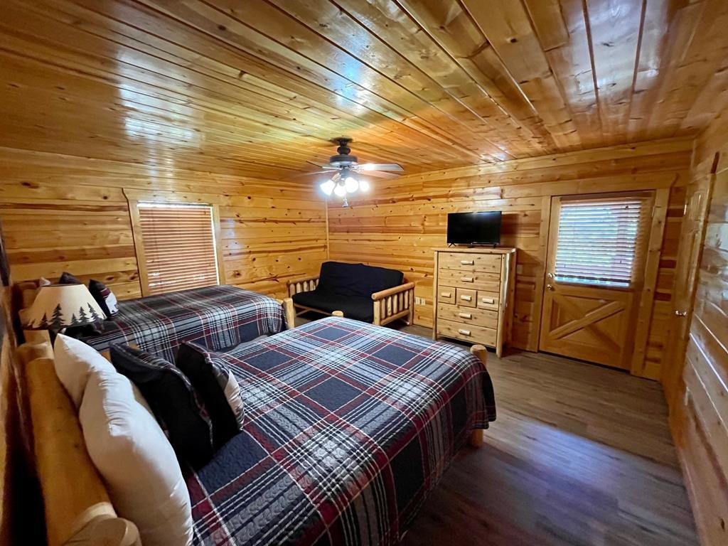 2251 Upper Middle Creek Road, Unit 17 Sevierville, TN 37876 - Photo 33 of 37 Gallery Image 33