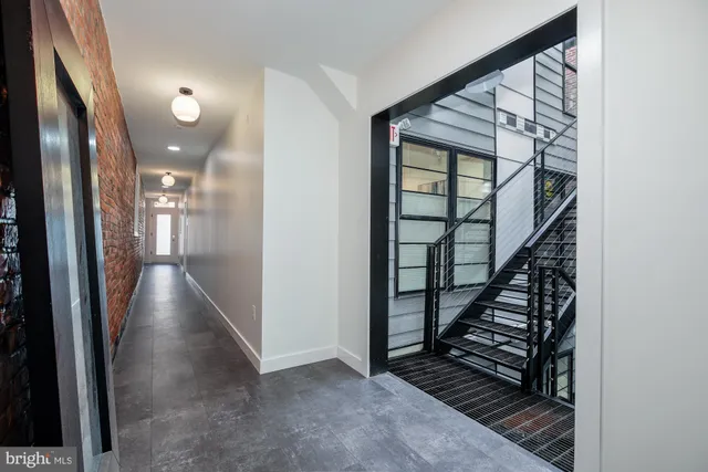 $2,250 | 304 Florida Avenue Northwest, Unit 1, Washington, DC 20001