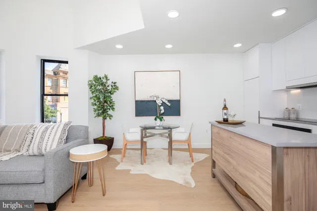 $2,250 | 304 Florida Avenue Northwest, Unit 1, Washington, DC 20001